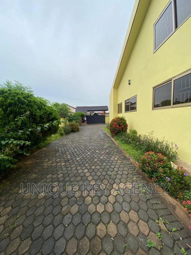 5bdrm House in Unique Key Agency, West Legon for sale · Photo 5