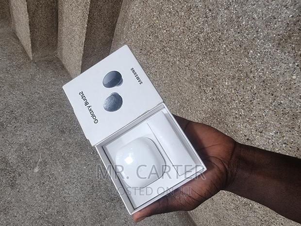 Galaxy Buds2 · Photo 3
