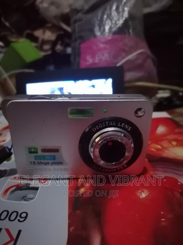 UK Used Unbranded Camera, 18mp · Photo 2