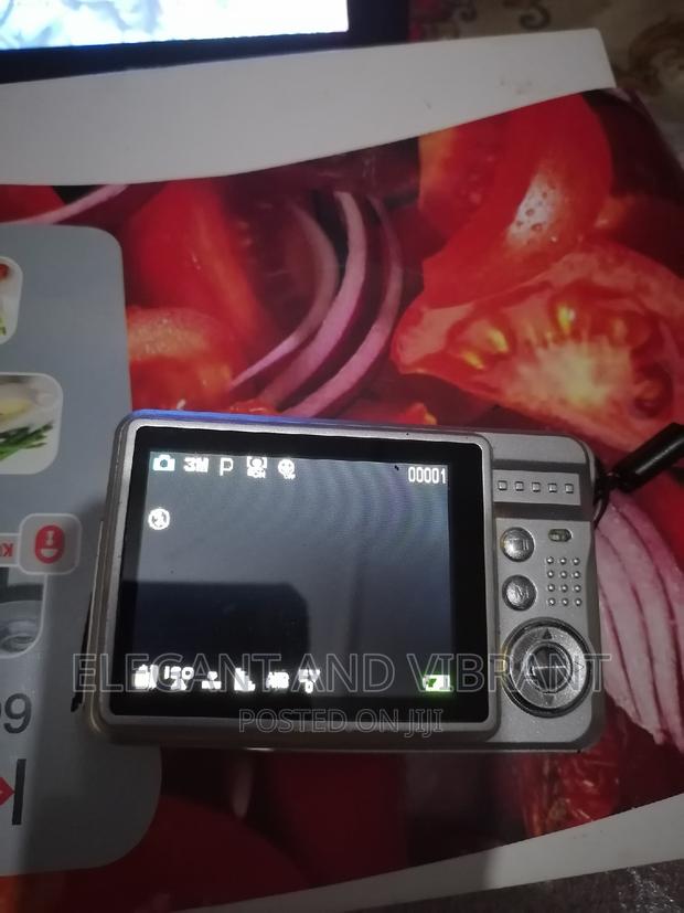 UK Used Unbranded Camera, 18mp · Photo 3