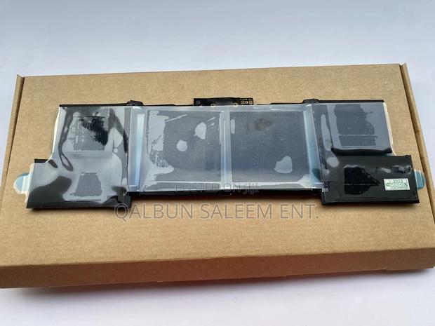 Original New Apple Battery A1953/A1990 Macbook 2018 2019 · Photo 1
