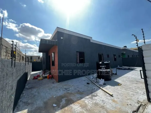 3bdrm Bungalow in Ab Richie Properties, Baatsona Total for sale · Photo 1