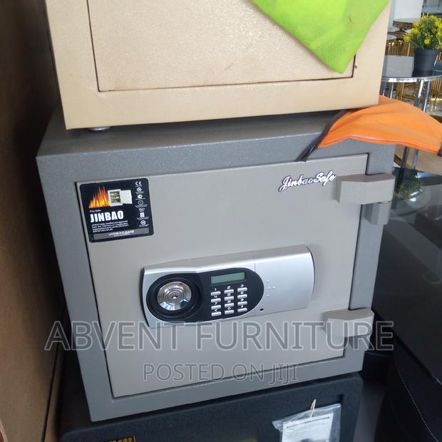 Fireproof Money Safe · Photo 1