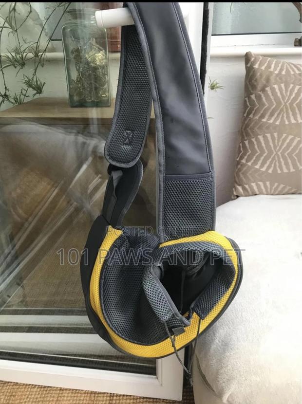 Pet Sling Carrier · Photo 2