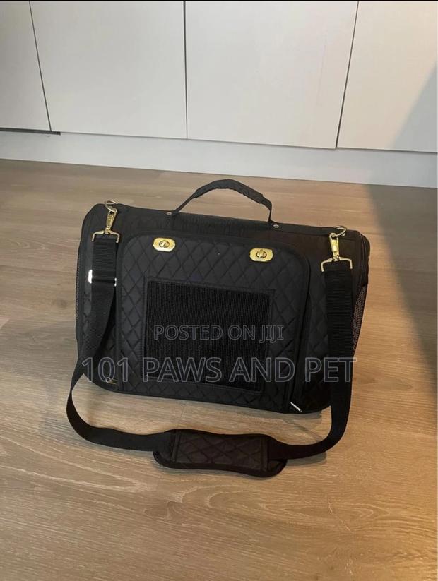 Designer Pet Carrier · Photo 3