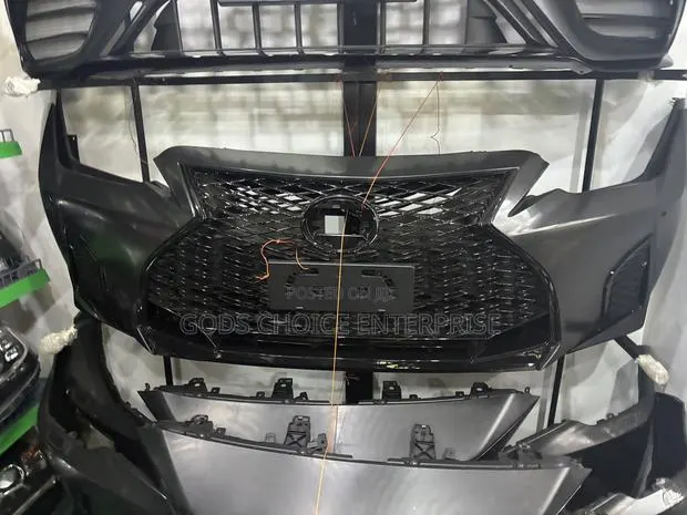 Complete Front Bumper Lexus IS 2020-2023 · Photo 1