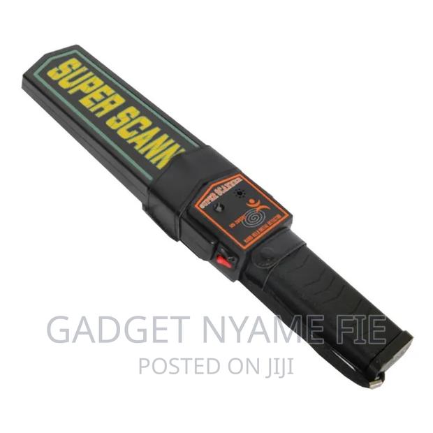 Battery Operated Handheld Security Metal Detector · Photo 2