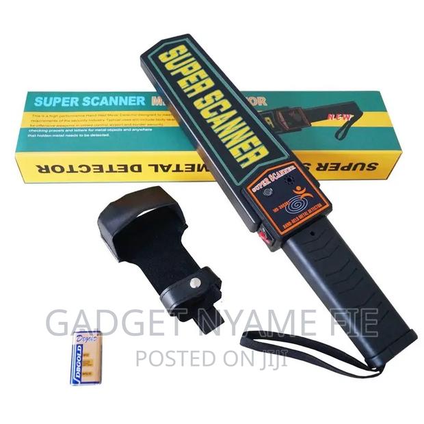 Battery Operated Handheld Security Metal Detector · Photo 5