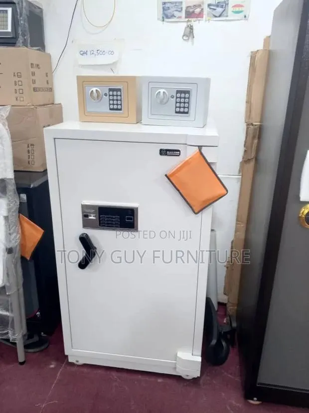 Heavy Money Safe Machine · Photo 1