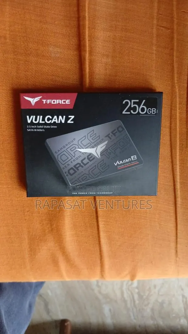 Vulcan Z 256 2.5" SSD Team Group · Photo 1