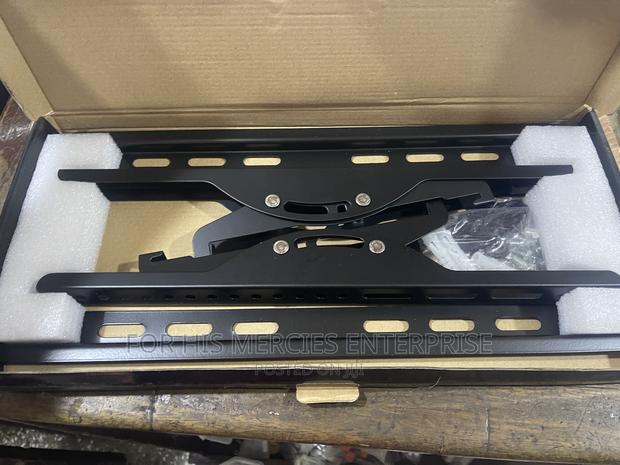 Adjustable Tv Wall Mount · Photo 2
