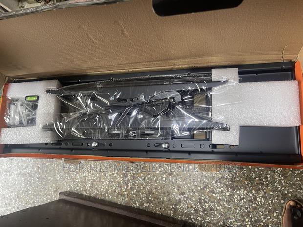 Tilting Wall Mount · Photo 2