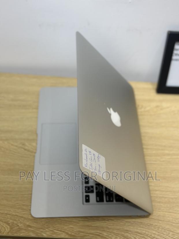 New Laptop Apple MacBook Air 8GB Intel Core I5 SSD 128GB · Photo 2