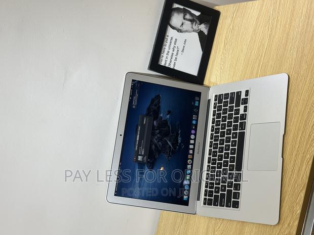 New Laptop Apple MacBook Air 8GB Intel Core I5 SSD 128GB · Photo 1