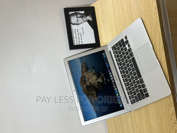 Laptop Apple MacBook Air 2017 8GB Intel Core I7 SSD 512GB · Photo 1