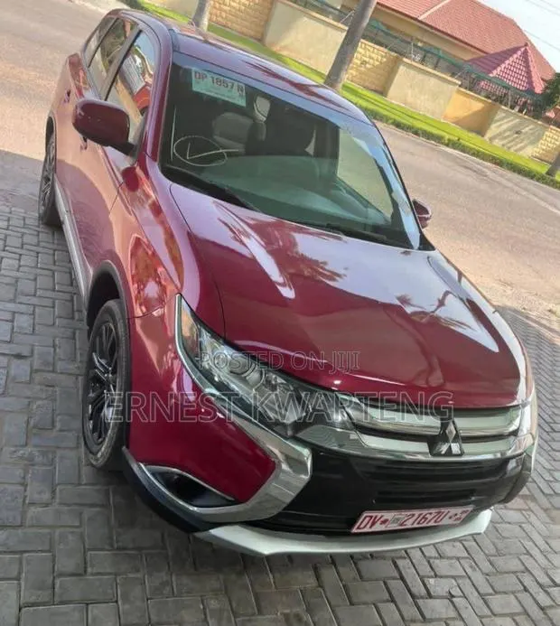 Mitsubishi Outlander 2017 Red · Photo 1