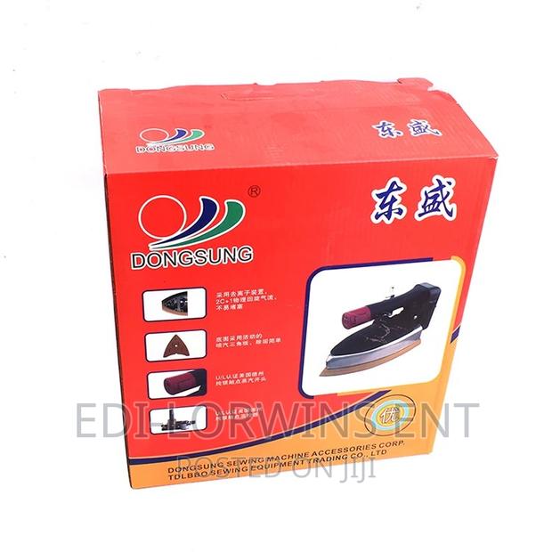 Dongsung Industrial Gravity Steam Iron · Photo 2