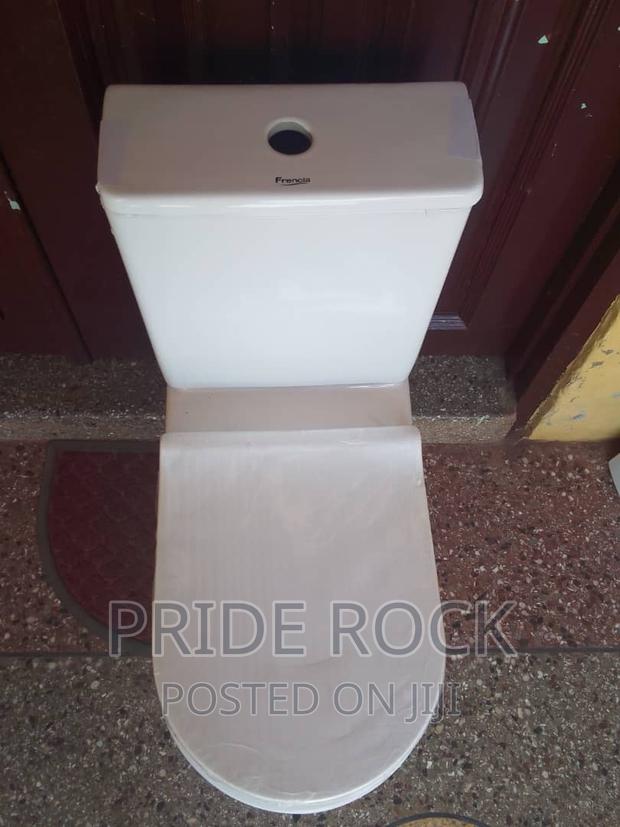 Press Top Wc Frencia · Photo 2