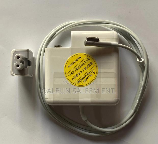 Apple Macbook 18.5V 4.5A 85 Watts L Tip · Photo 1