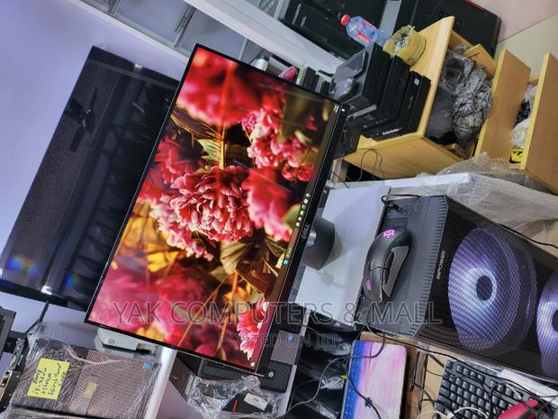 22 Inch Dell Ips Edgeles Monitor Full Hd Fir Ur Office Desk · Photo 6