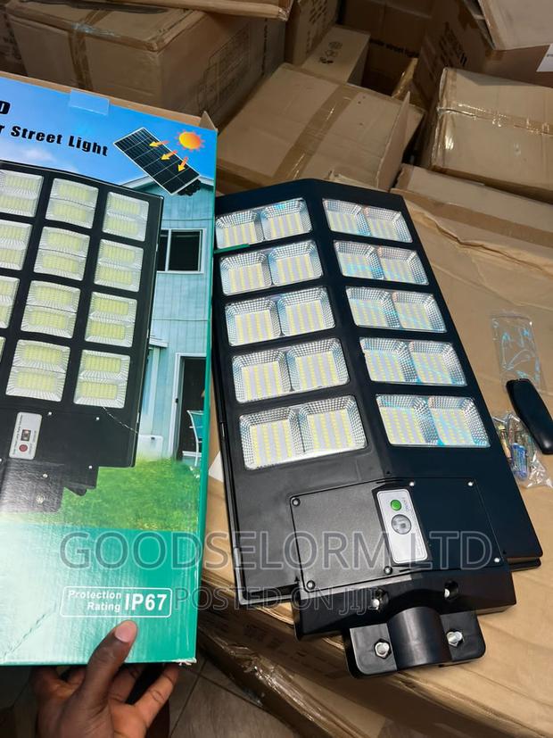 1000W Solar Street Lights · Photo 2