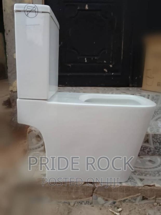 Classic Press Top Water Closet · Photo 2