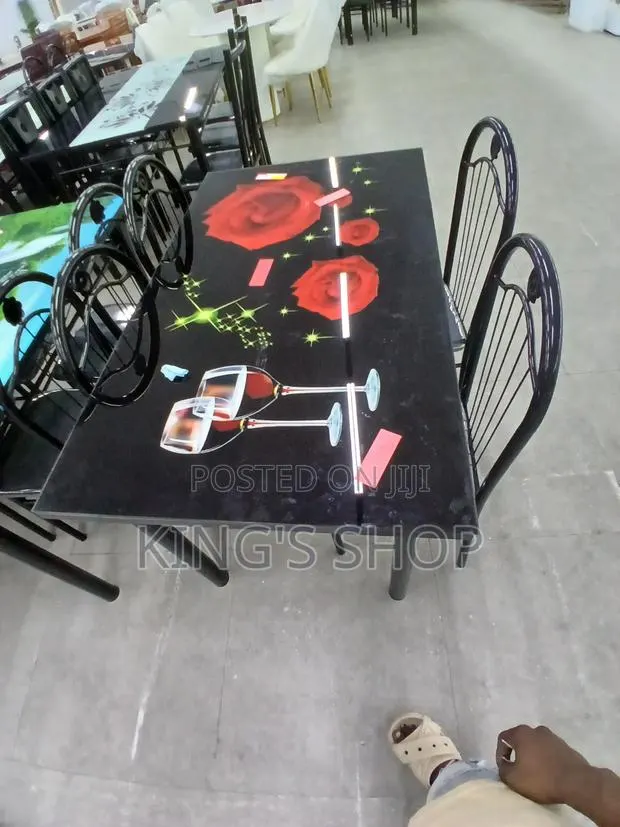 Glass Dining Table · Photo 1
