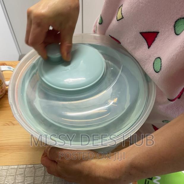 Plastic Salad Spinner · Photo 2