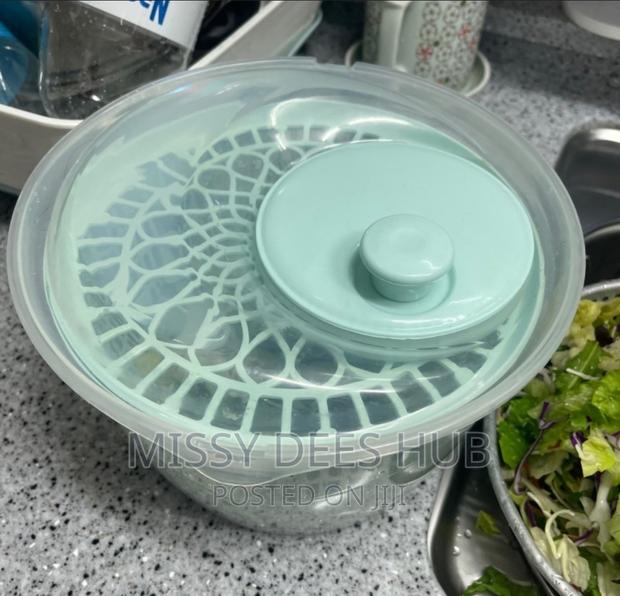 Plastic Salad Spinner · Photo 8