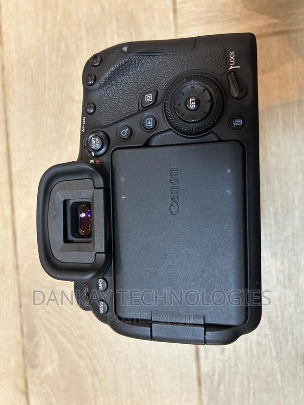Canon 6d Mark Ii With 24 - 105mm Lens · Photo 4
