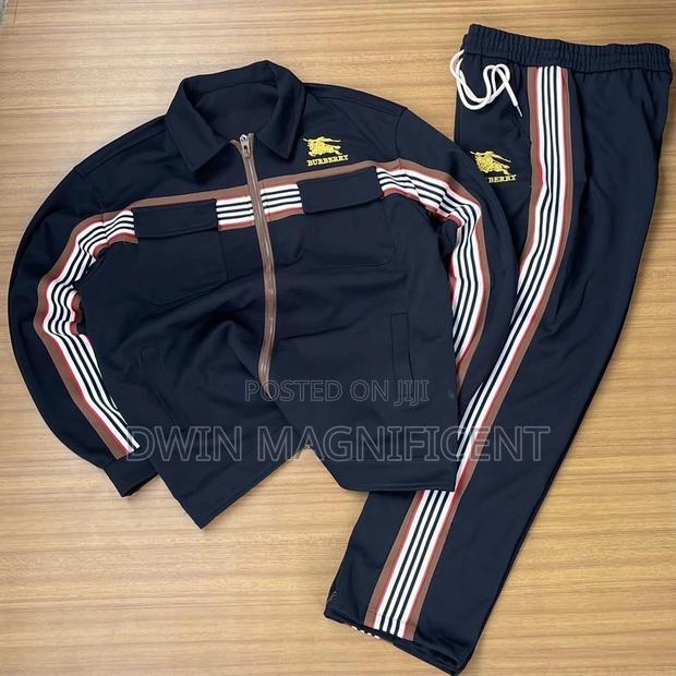 Heavy Burberry Tracksuit · Photo 1