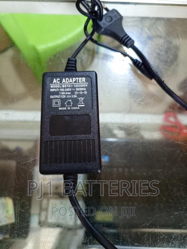 12volt, 6volt Charger · Photo 3