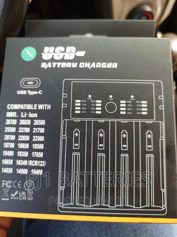 Ups Li-Ion 1860 Digital Charger · Photo 1