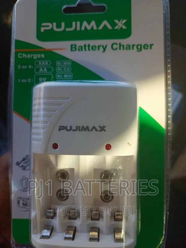 Pujimax AA Charger · Photo 1