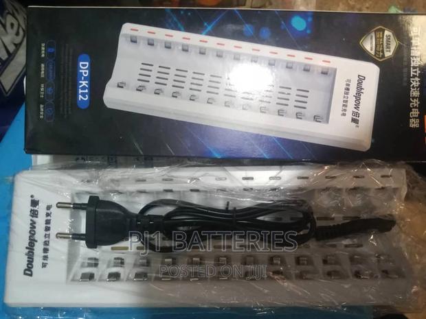 AA 10 Slot Charger · Photo 2