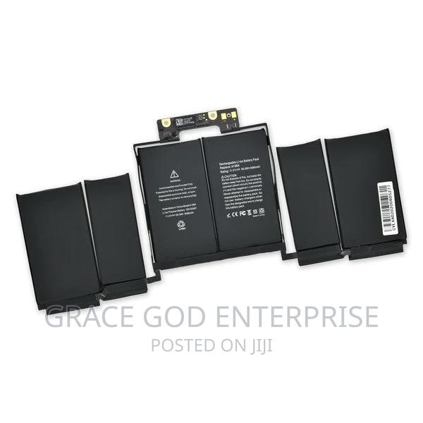 Macbook Pro 13-Inch 2018 - 2019, A1989/2159 Battery (1964) · Photo 2