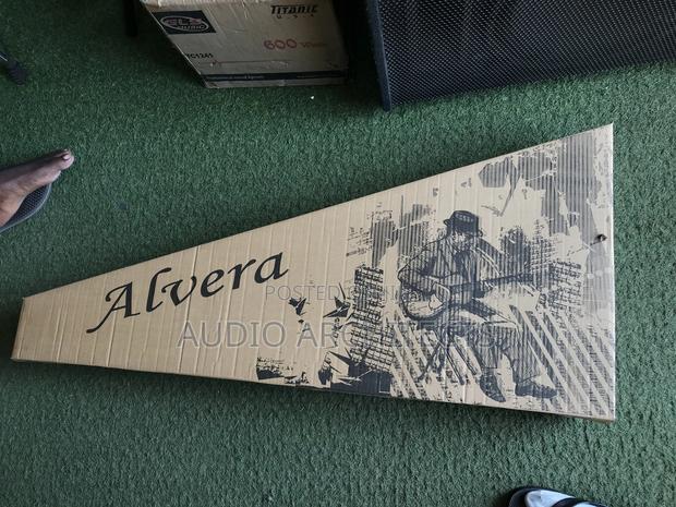 Alvera Acoustic Lead Guitar · Photo 1