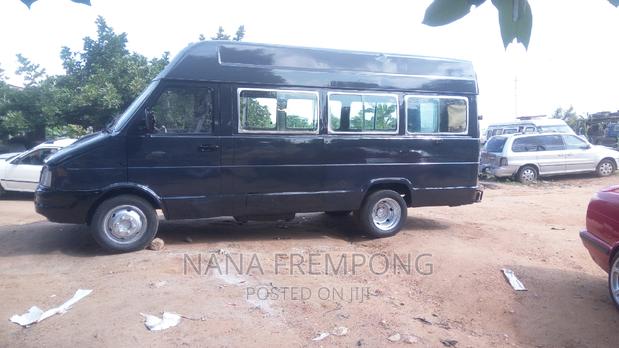 Iveco Daily 1990 Black · Photo 2