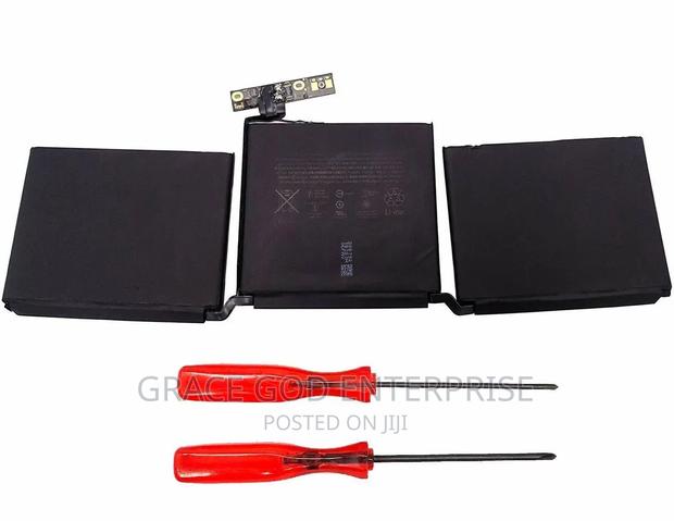 Apple Macbook Pro 13" 2016/2017 (A1708) Battery - A1713 · Photo 2