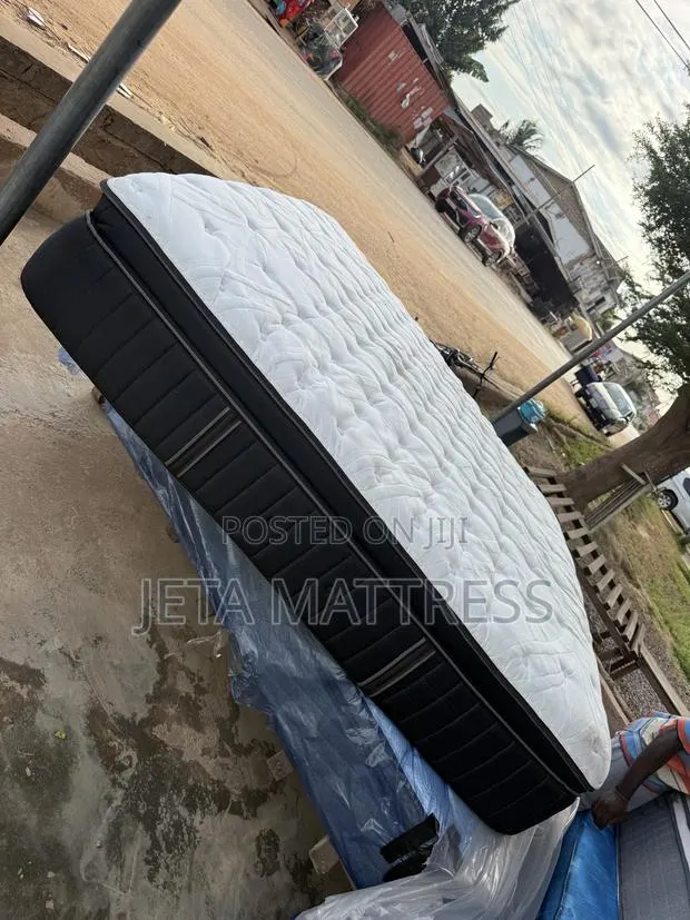SEALY King Size Mattress · Photo 1