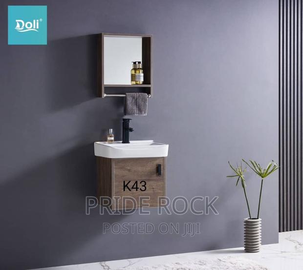 Cabinet Basin With Mirror,Shelf, Tap and Flexible Trap · Photo 1