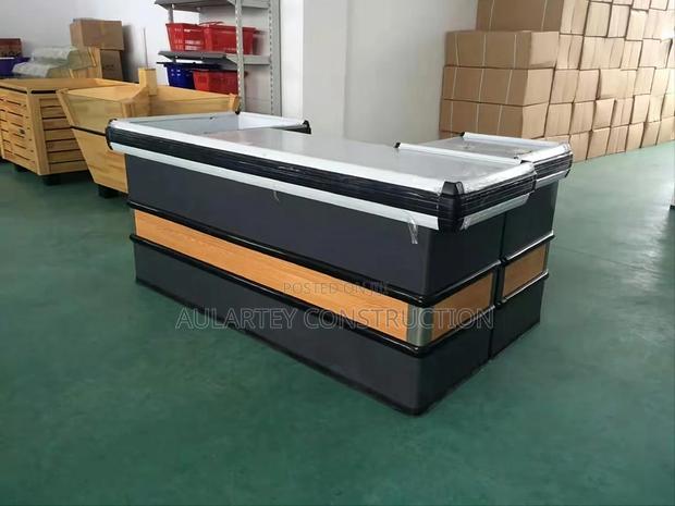 Cashier Desk / Checkout Counter · Photo 4