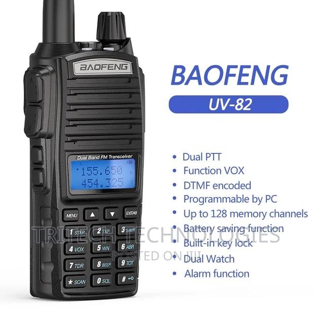 Walikie Talkie Baofeng UV-82 With Earpiece (Dual Band) Radio · Photo 1