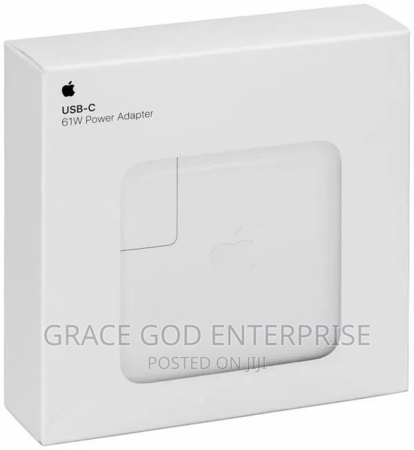 61w Original Macbook Usb C Power Adapter · Photo 1