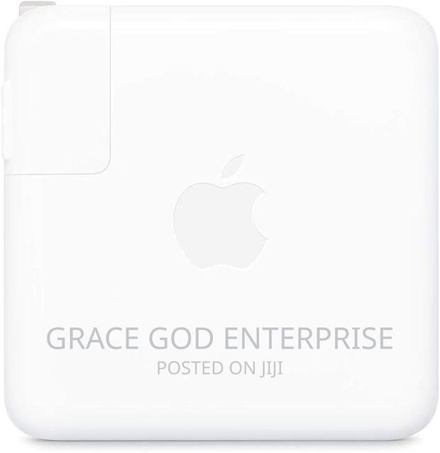 61w Original Macbook Usb C Power Adapter · Photo 2