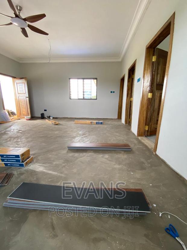 Laminate, Vinyl and SPC Flooring · Photo 2