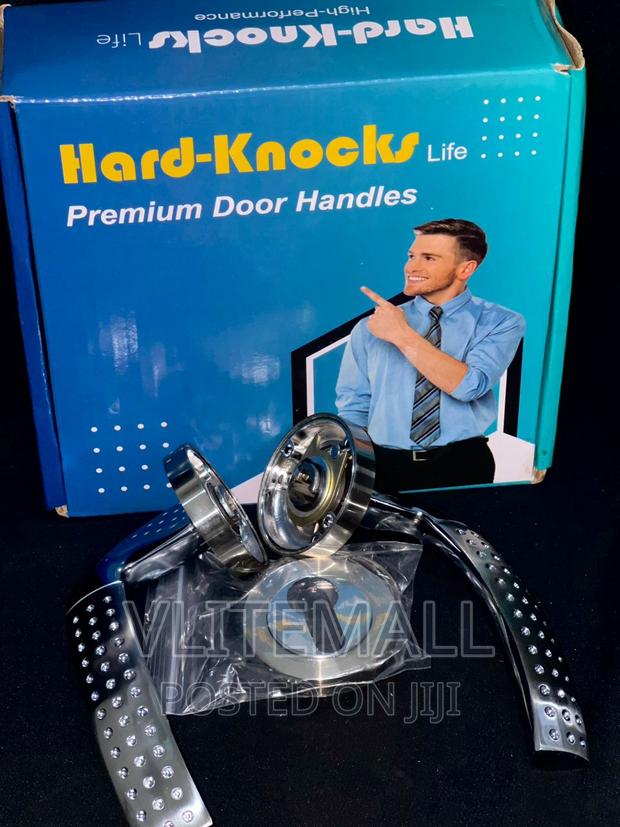 Hard-Knocks Premium Door Handle · Photo 1