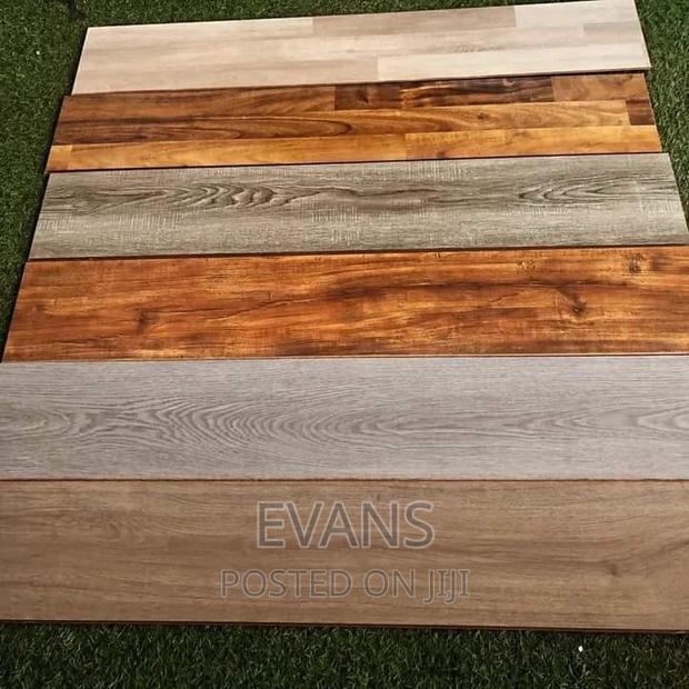 Vinyl, Laminate and SPC Installer · Photo 3