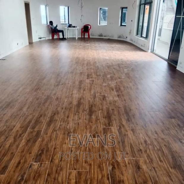 Vinyl, Laminate and SPC Installer · Photo 4