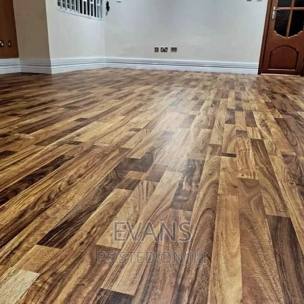 Vinyl, Laminate and SPC Installer · Photo 1